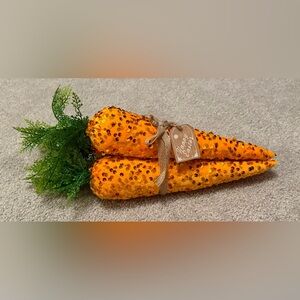 Bella Lux Set of 3 Sparkling Orange Carrot Decor NWT